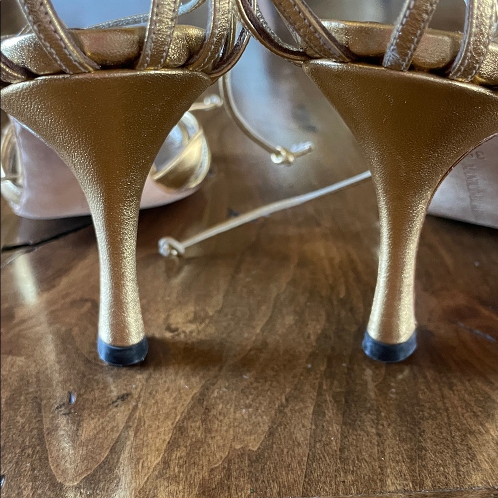MANOLO BLAHIK Gold Strappy Sandal 35.5 - Picture 3 of 6